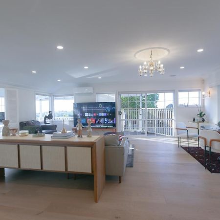 Holiday House In Totara Park Оукланд Екстериор снимка