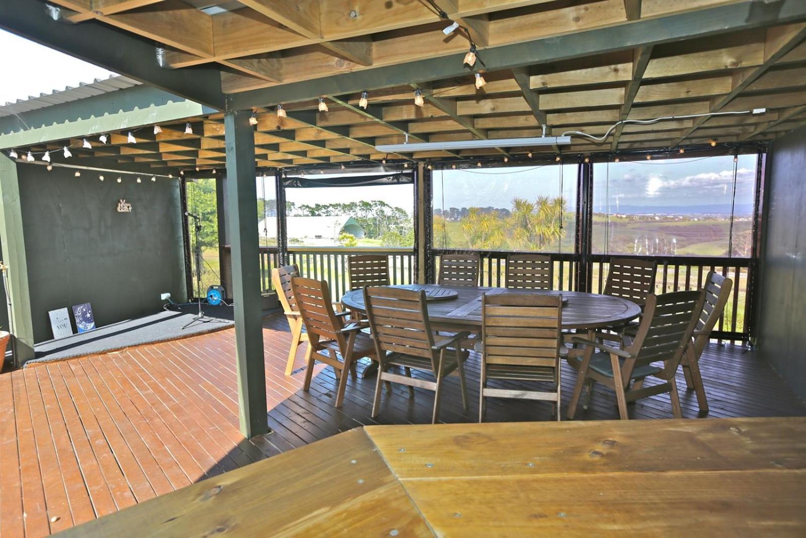 Holiday House In Totara Park Оукланд Екстериор снимка