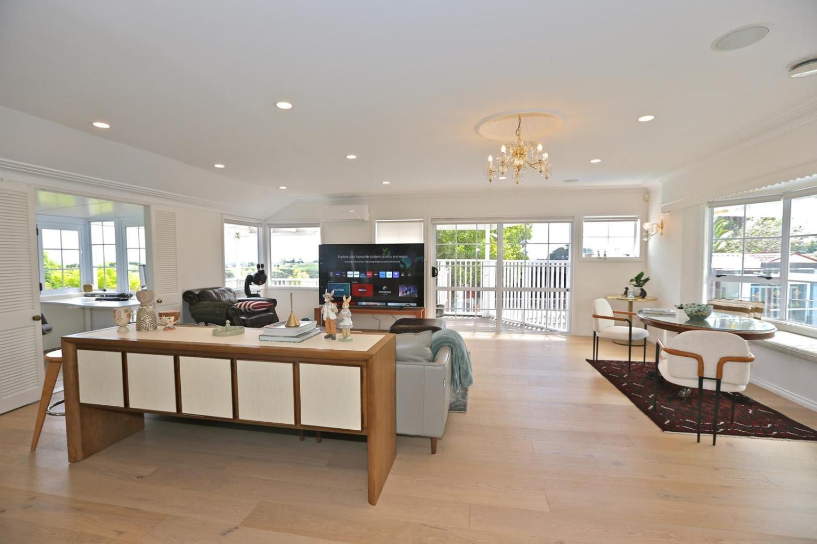 Holiday House In Totara Park Оукланд Екстериор снимка