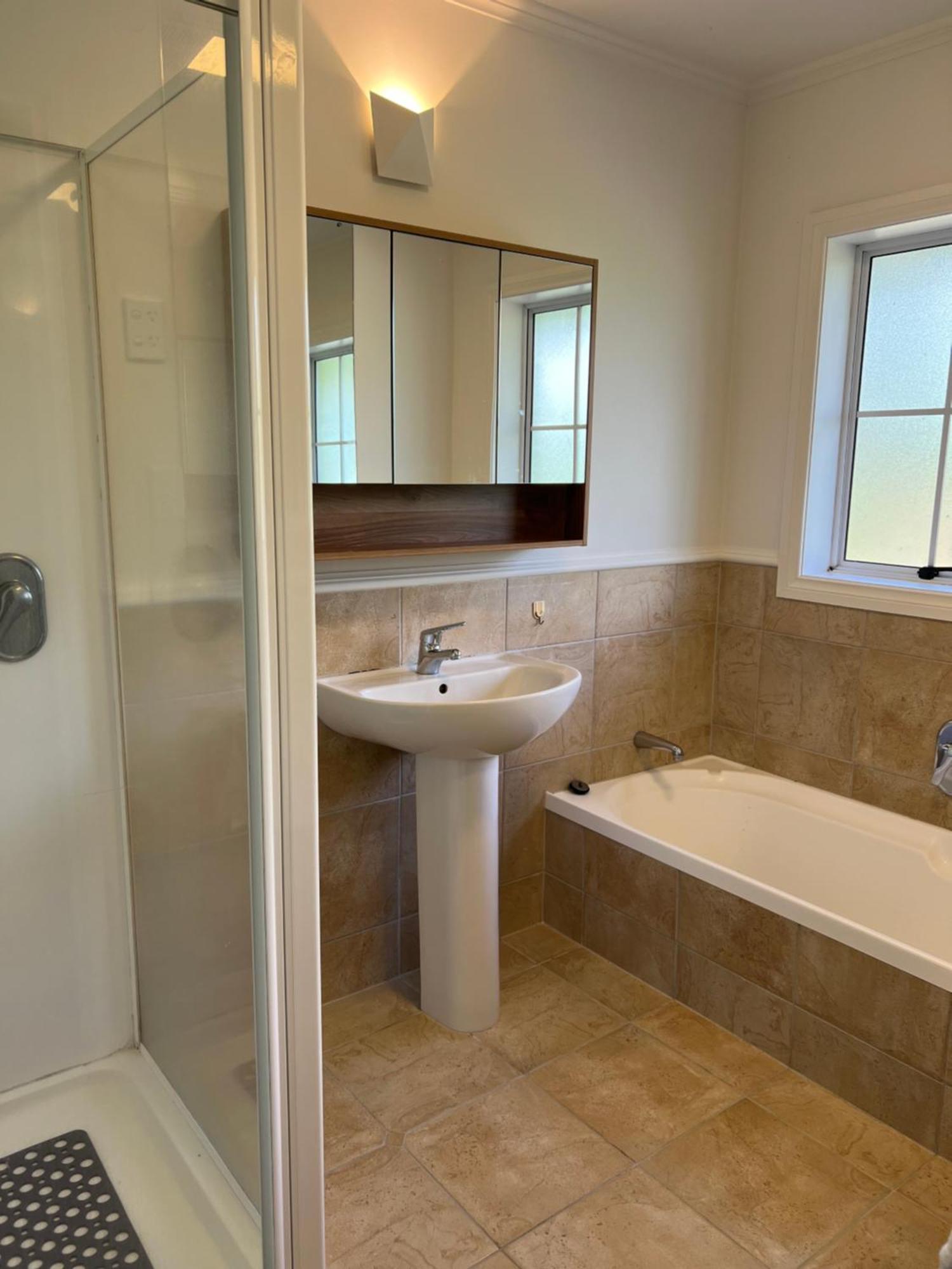 Holiday House In Totara Park Оукланд Екстериор снимка